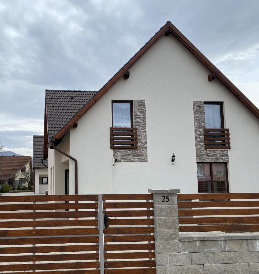 Fenyo Apartman House Ii. Odorheiu Secuiesc Esterno foto